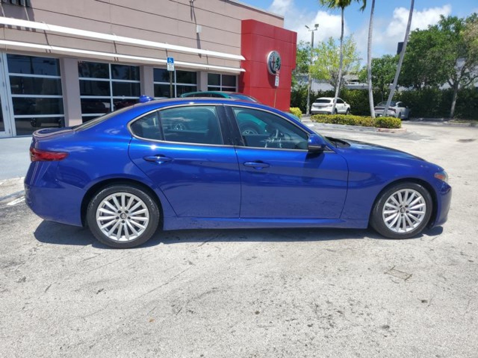 2022 Alfa Romeo Giulia Base