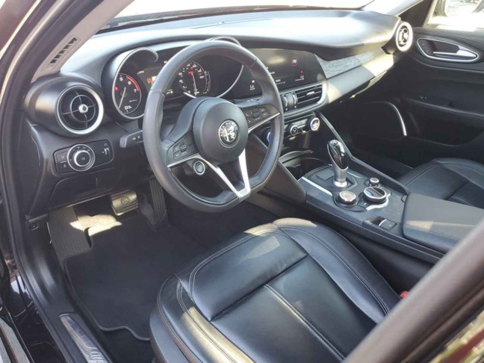 2019 Alfa Romeo Giulia Sport