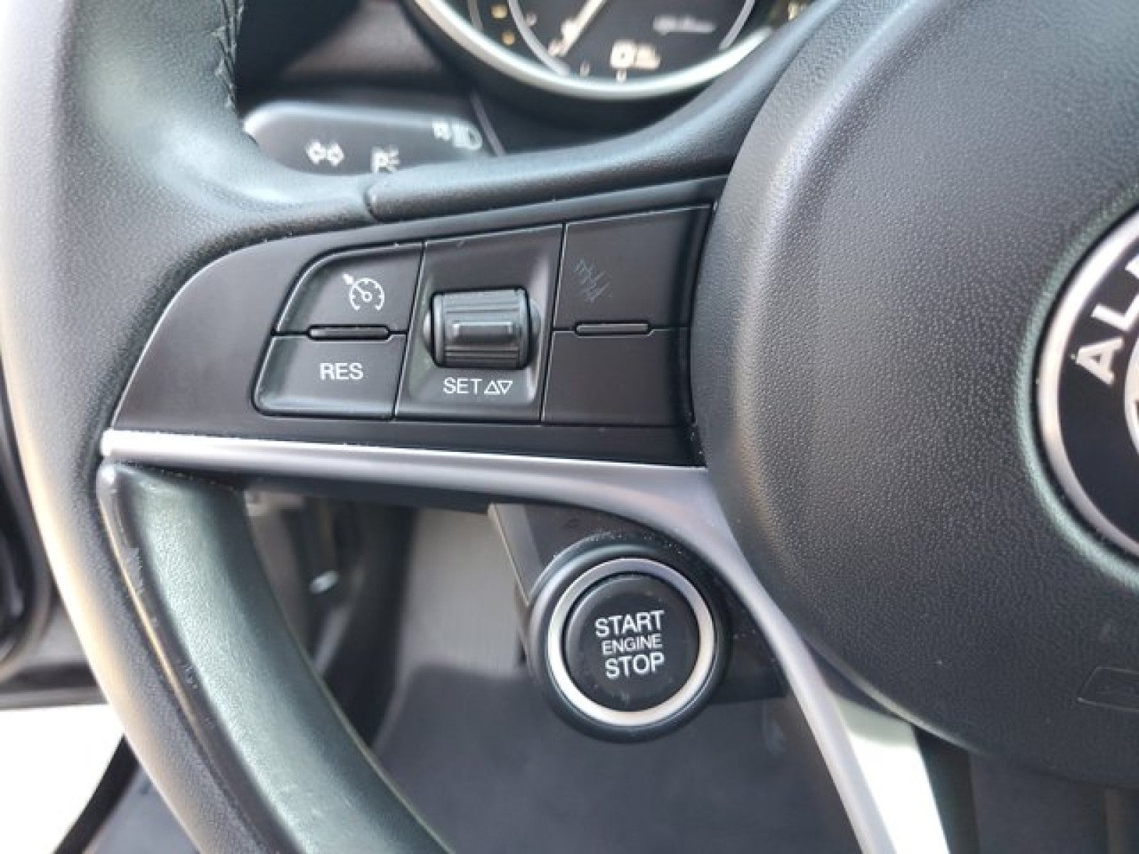 2019 Alfa Romeo Giulia Sport