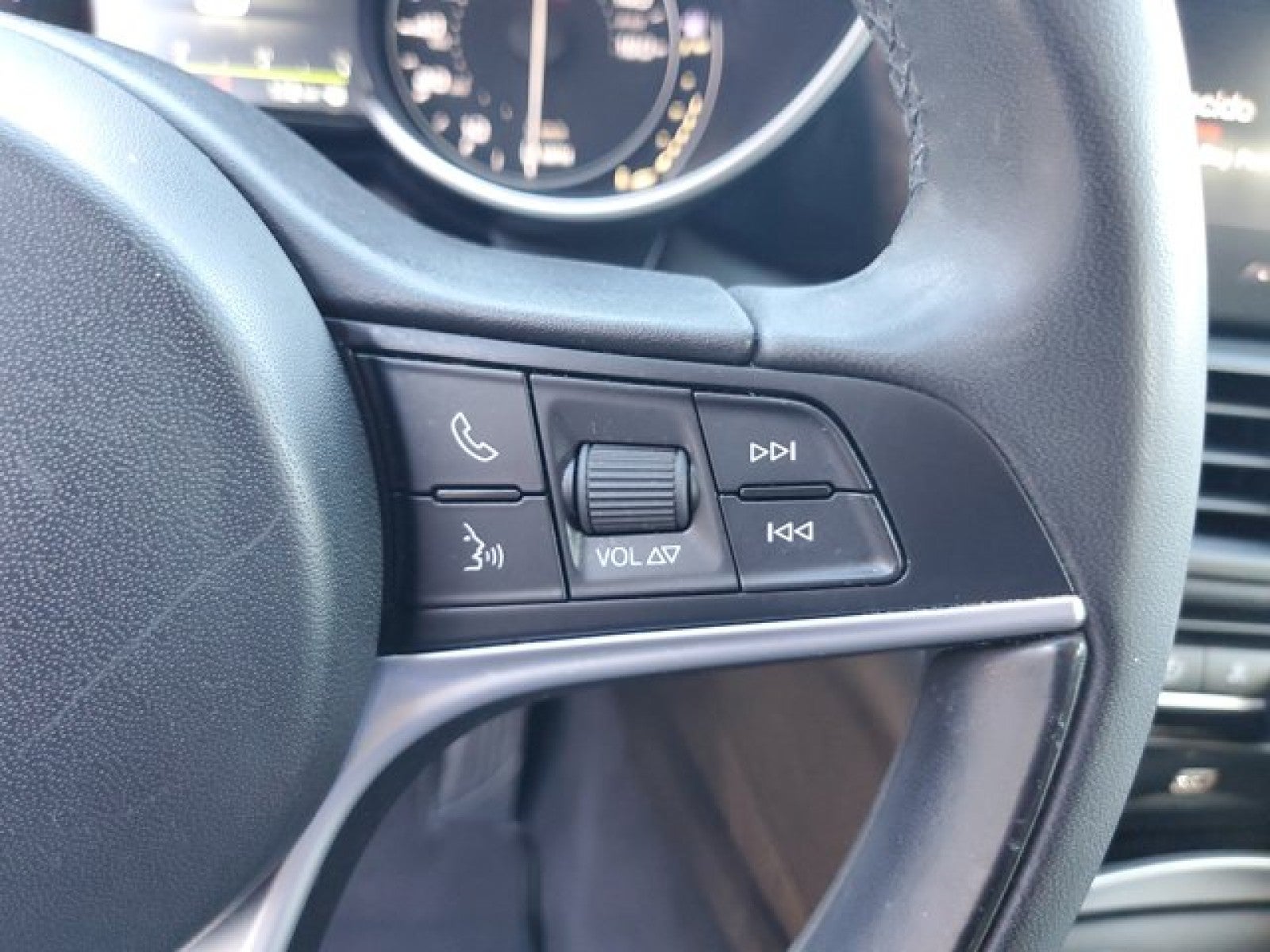 2019 Alfa Romeo Giulia Sport