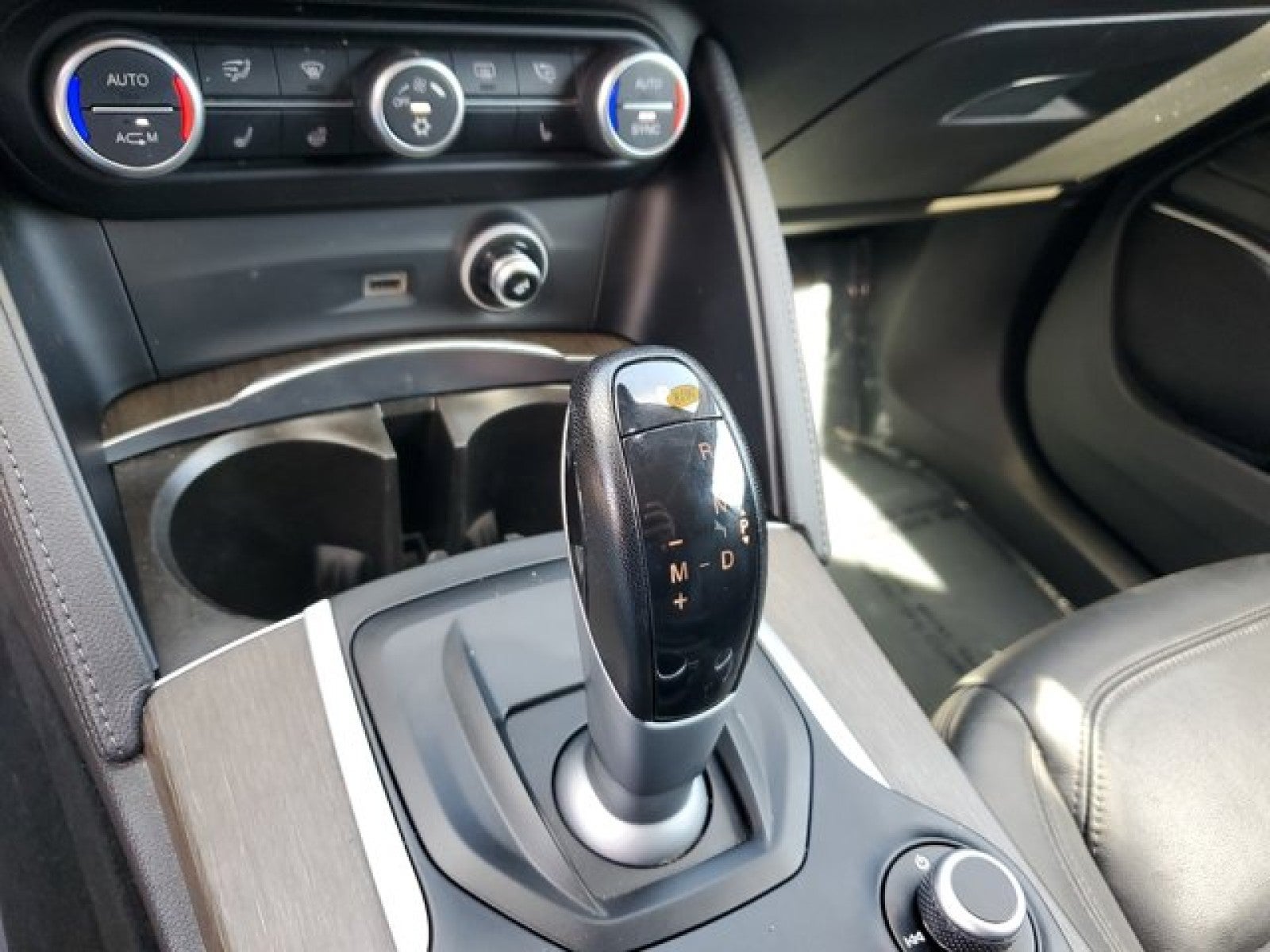 2018 Alfa Romeo Stelvio Ti AWD Ti