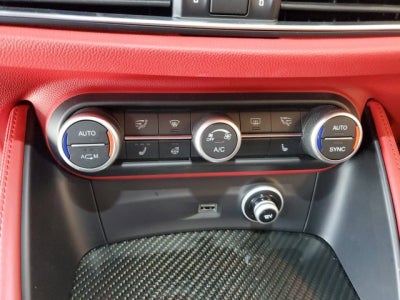 2018 Alfa Romeo Stelvio Quadrifoglio Base