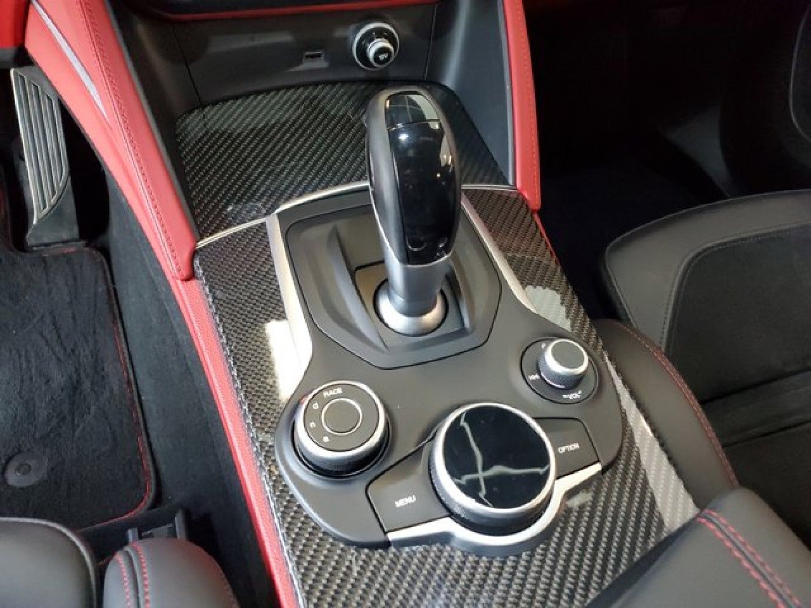 2018 Alfa Romeo Stelvio Quadrifoglio Base