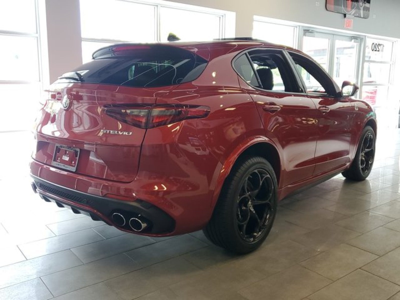 2018 Alfa Romeo Stelvio Quadrifoglio Base