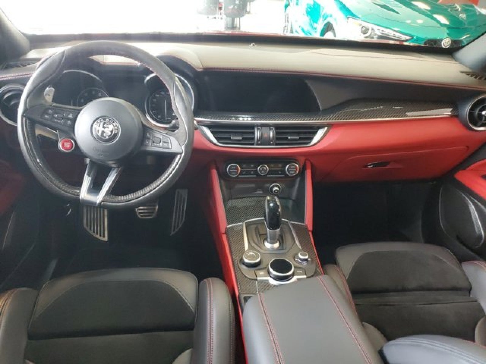 2018 Alfa Romeo Stelvio Quadrifoglio Base